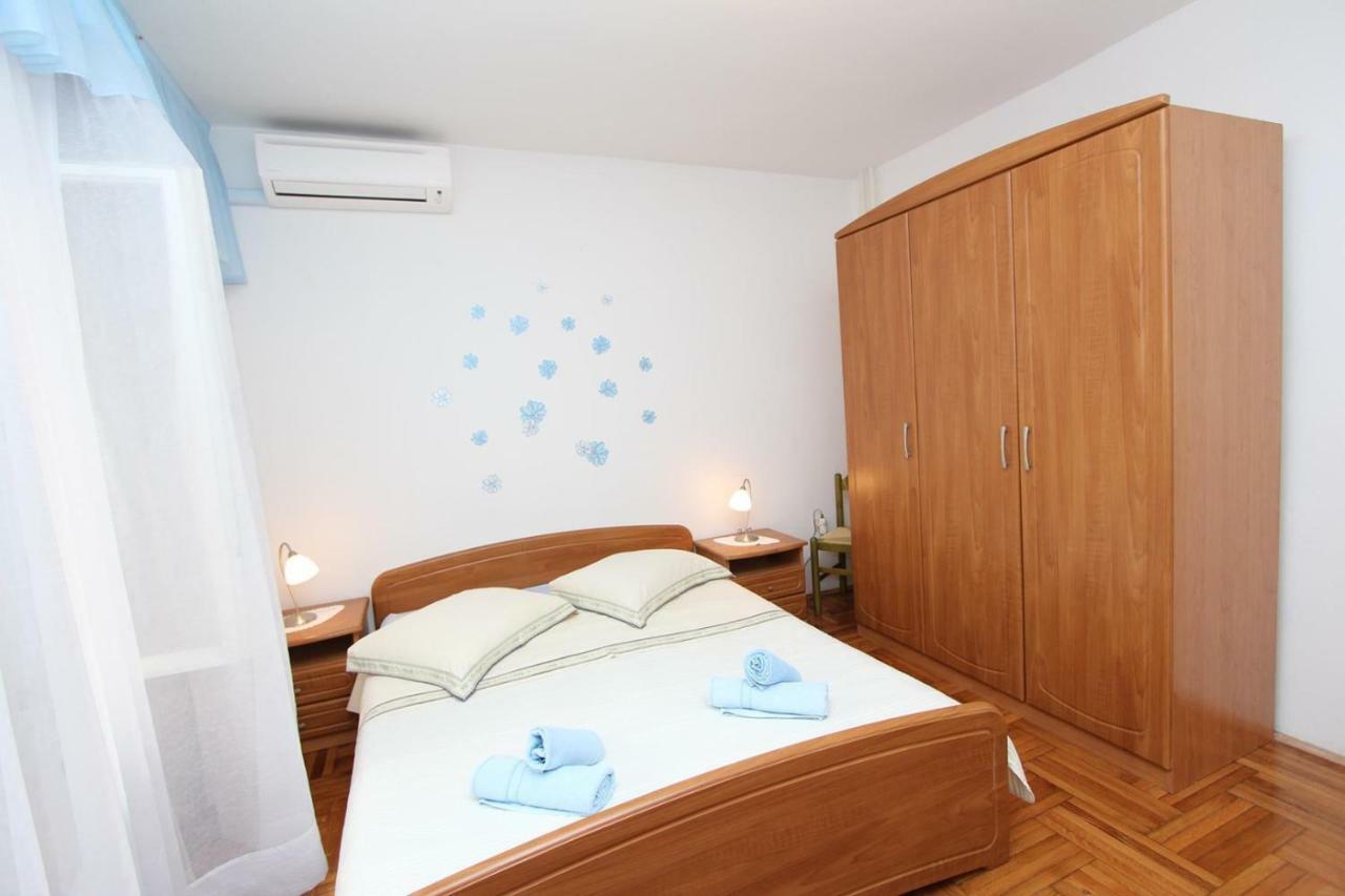 Guest House Rexa Ровінь Екстер'єр фото
